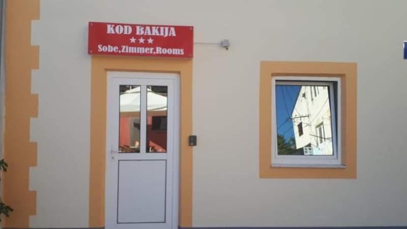 ホテル Sobe Kod Bakija カルロバッグ エクステリア 写真